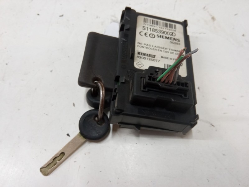 Recambio de clausor para renault grand scénic ii (jm0/1_) 1.9 dci (jm14) referencia OEM IAM 8200125077 S118539002D 