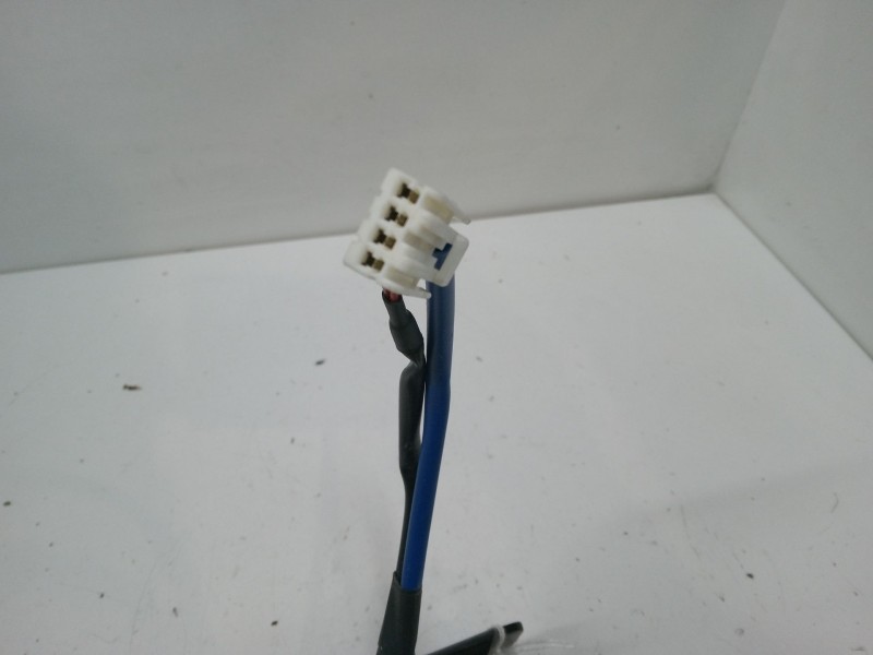 Recambio de anclaje cinturon trasero izquierdo para hyundai i30 (fd) 1.4 referencia OEM IAM   