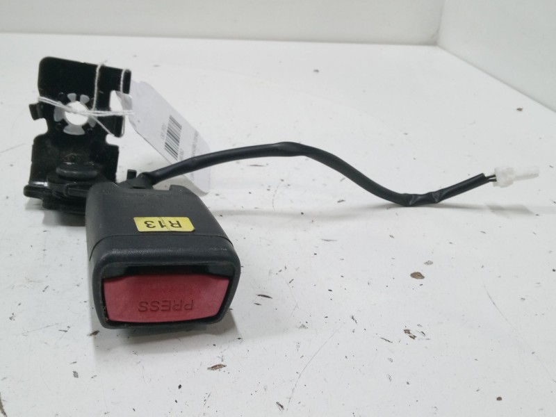 Recambio de anclaje cinturon trasero derecho para hyundai i30 (fd) 1.4 referencia OEM IAM   