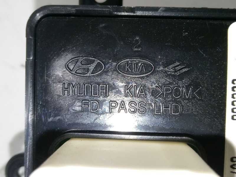 Recambio de mando elevalunas delantero derecho para hyundai i30 (fd) 1.4 referencia OEM IAM   