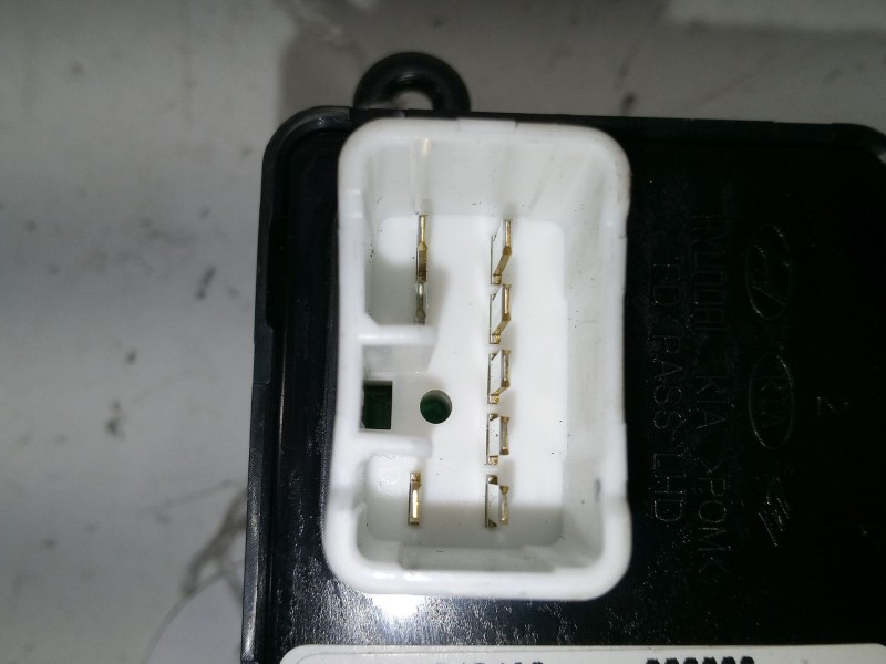 Recambio de mando elevalunas delantero derecho para hyundai i30 (fd) 1.4 referencia OEM IAM   