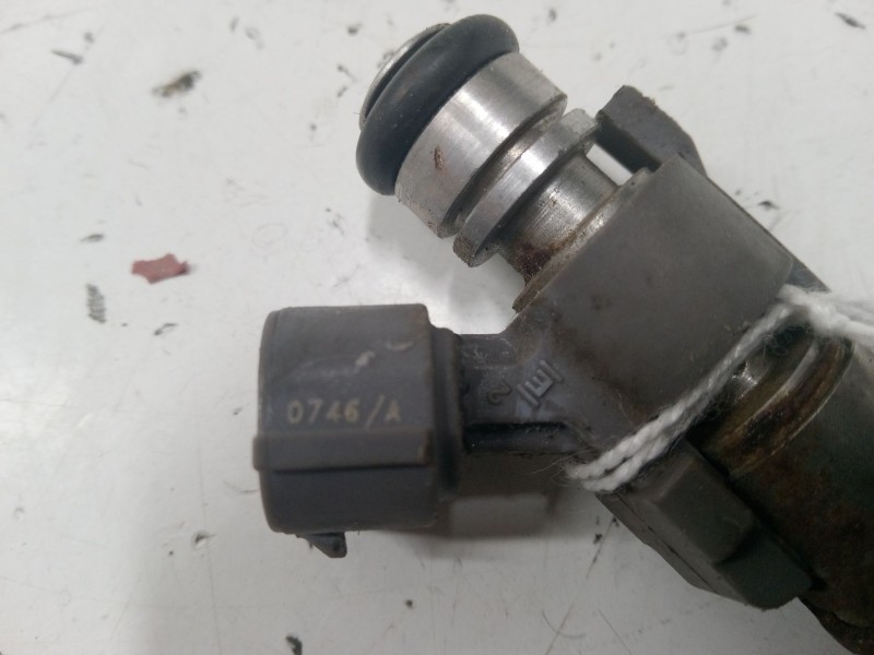 Recambio de inyector para peugeot 207/207+ (wa_, wc_) 1.4 16v referencia OEM IAM   