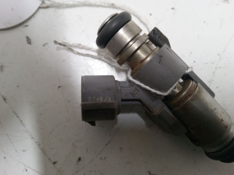 Recambio de inyector para peugeot 207/207+ (wa_, wc_) 1.4 16v referencia OEM IAM   