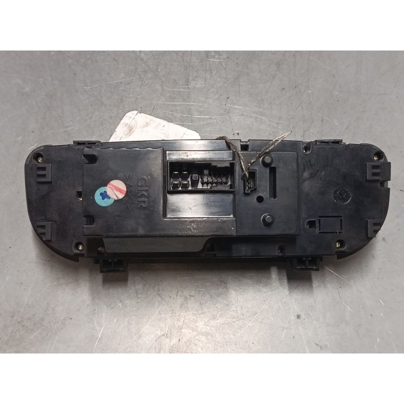 Recambio de mando climatizador para mercedes-benz clase c coupé (cl203) c 200 kompressor (203.745) referencia OEM IAM 2038300985