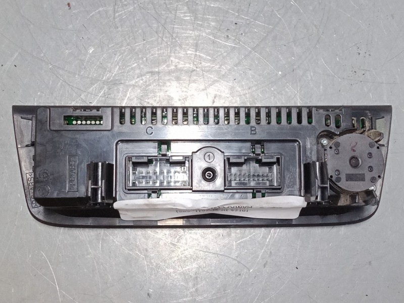 Recambio de mando climatizador para seat ibiza iv sc (6j1, 6p5) 1.6 tdi referencia OEM IAM 6J0820043  