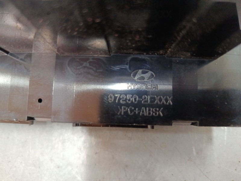 Recambio de mando climatizador para hyundai tucson (jm) 2.0 crdi a las 4 ruedas referencia OEM IAM 972502EXXX  