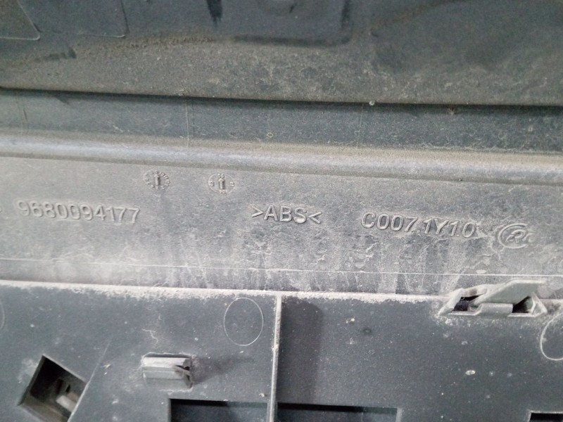 Recambio de rejillas capo para citroën c3 i (fc_, fn_) 1.4 i referencia OEM IAM   