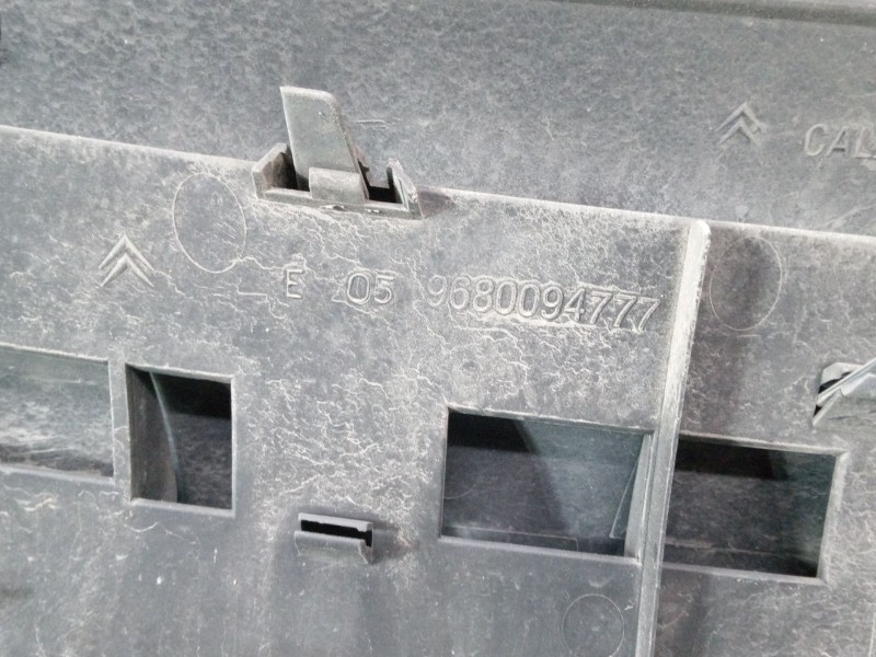 Recambio de rejillas capo para citroën c3 i (fc_, fn_) 1.4 i referencia OEM IAM   