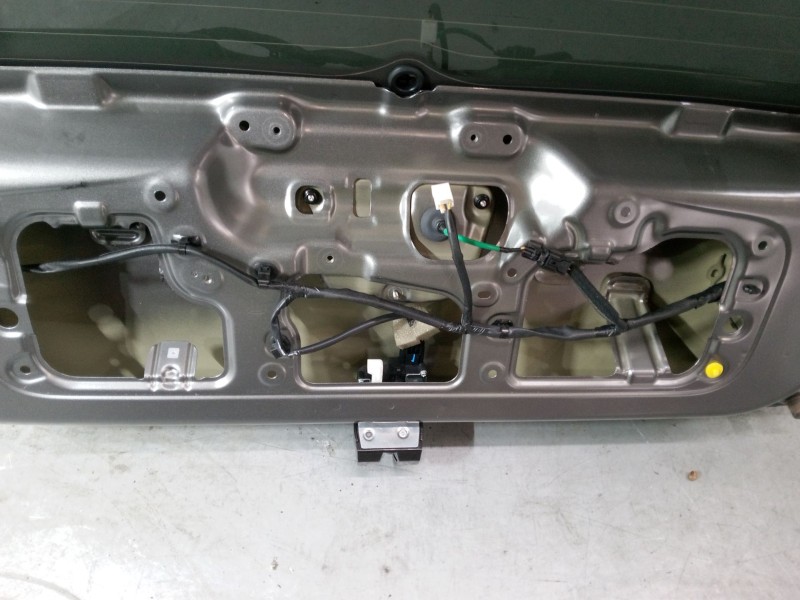 Recambio de porton trasero para kia picanto iii (ja) 1.0 referencia OEM IAM   