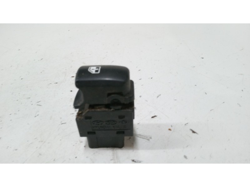 Recambio de mando elevalunas trasero izquierdo para hyundai santa fé ii (cm) 2.2 crdi gls referencia OEM IAM   