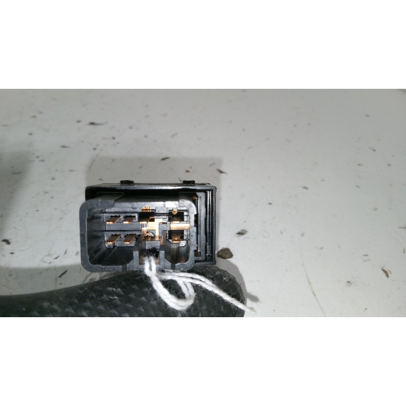 Recambio de mando elevalunas trasero izquierdo para hyundai santa fé ii (cm) 2.2 crdi gls referencia OEM IAM   