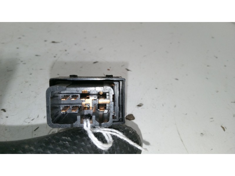 Recambio de mando elevalunas trasero izquierdo para hyundai santa fé ii (cm) 2.2 crdi gls referencia OEM IAM   