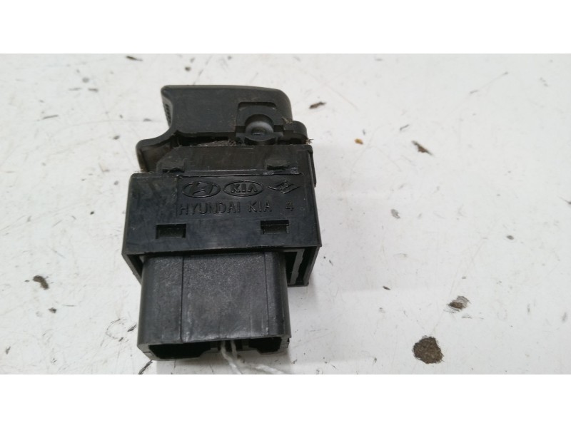 Recambio de mando elevalunas trasero izquierdo para hyundai santa fé ii (cm) 2.2 crdi gls referencia OEM IAM   