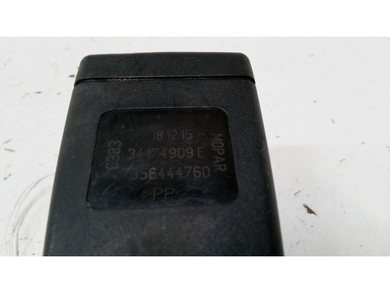 Recambio de anclaje cinturon trasero izquierdo para jeep renegade suv (bu, b1, bv) 1.6 crd referencia OEM IAM   