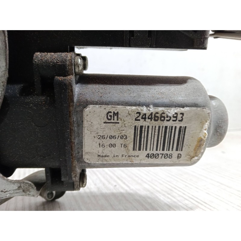 Recambio de elevalunas electrico delantero izquierdo para opel corsa c (x01) 1.2 (f08, f68) referencia OEM IAM   