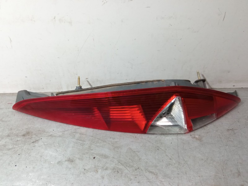 Recambio de piloto trasero derecho para fiat punto (188_) 1.2 60 (188.030, .050, .130, .150, .230, .250) referencia OEM IAM   