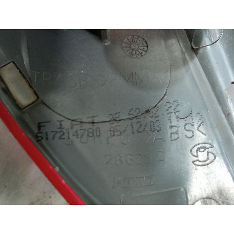 Recambio de piloto trasero derecho para fiat punto (188_) 1.2 60 (188.030, .050, .130, .150, .230, .250) referencia OEM IAM   