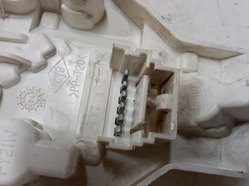 Recambio de portalampara piloto derecho para renault megane ii sedán (lm0/1_) 1.5 dci (lm02, lm13, lm2a) referencia OEM IAM   