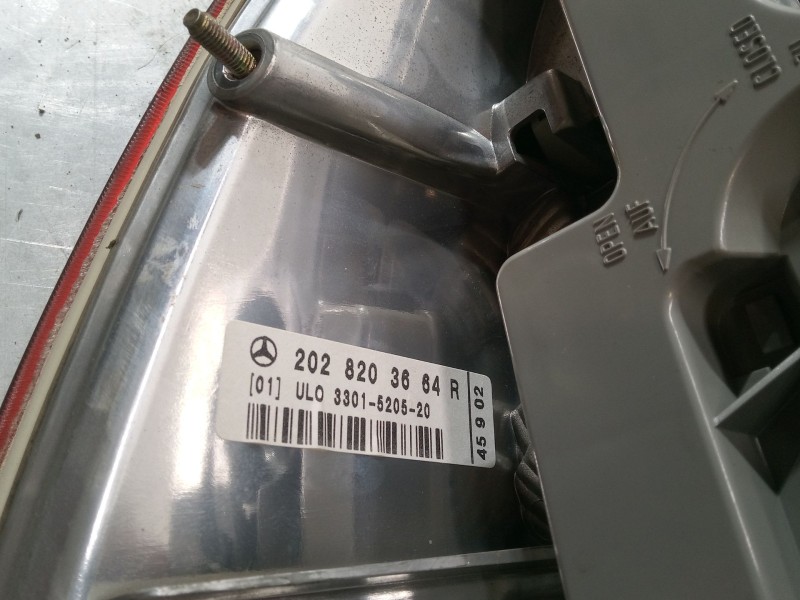 Recambio de piloto trasero derecho para mercedes-benz clase c (w202) c 240 (202.026) referencia OEM IAM   