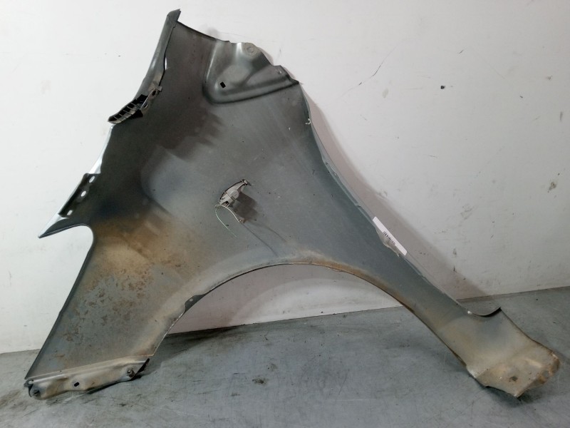 Recambio de aleta delantera derecha para toyota yaris (_p9_) 1.4 d-4d (nlp90_) referencia OEM IAM   