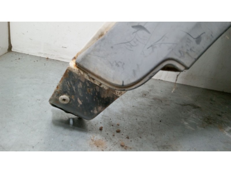 Recambio de aleta delantera izquierda para nissan terrano ii (r20) 2.7 tdi 4wd referencia OEM IAM   