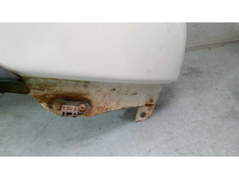 Recambio de aleta delantera izquierda para nissan terrano ii (r20) 2.7 tdi 4wd referencia OEM IAM   