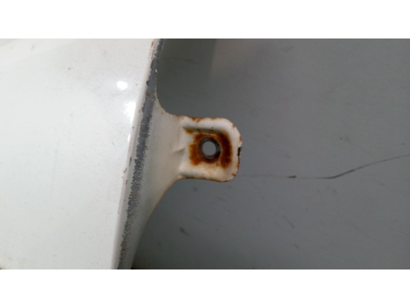 Recambio de aleta delantera derecha para nissan terrano ii (r20) 2.7 tdi 4wd referencia OEM IAM   