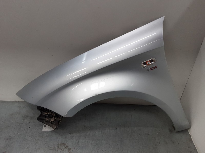 Recambio de aleta delantera derecha para seat altea (5p1) 2.0 tdi referencia OEM IAM 5P0821022A  