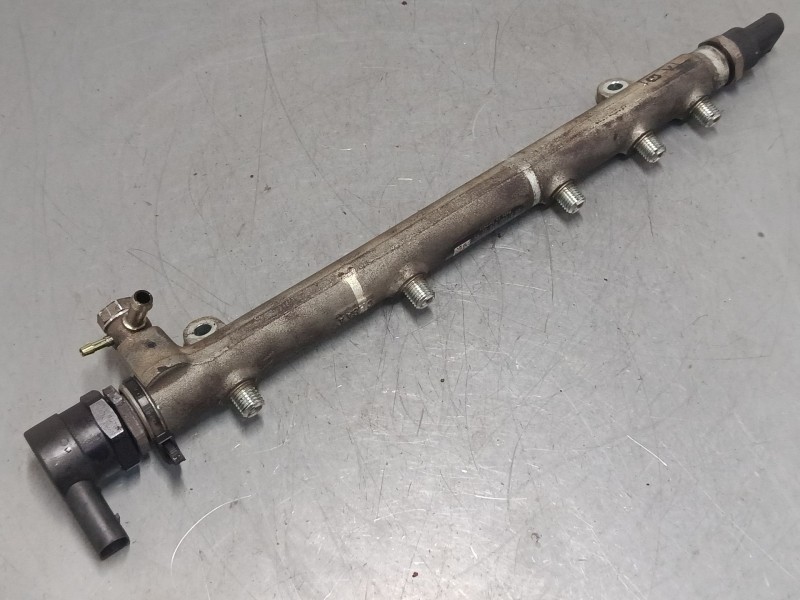 Recambio de rampa inyectora para mercedes-benz clase c coupé (cl203) c 220 cdi (203.708) referencia OEM IAM A6460700295 04452140