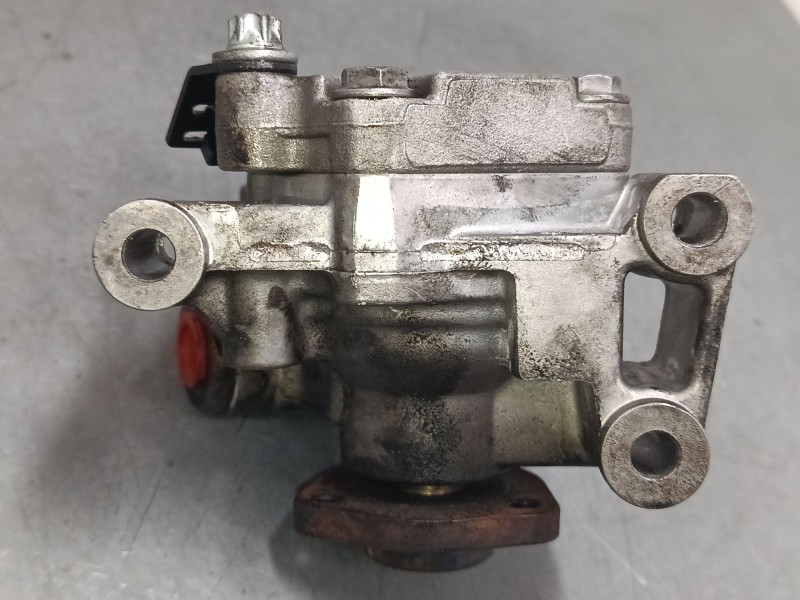 Recambio de bomba direccion para mercedes-benz clase c coupé (cl203) c 220 cdi (203.708) referencia OEM IAM A0044661301  