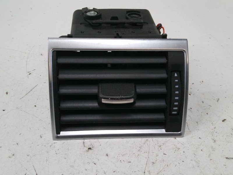 Recambio de aireador central derecho para audi a8 d3 (4e2, 4e8) 3.0 tdi quattro referencia OEM IAM 4E0820952  