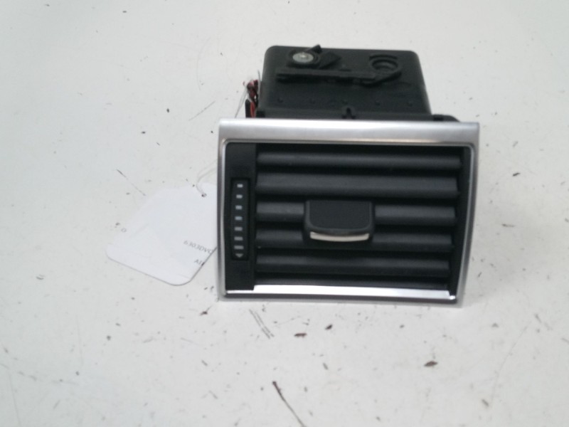 Recambio de aireador central izquierdo para audi a8 d3 (4e2, 4e8) 3.0 tdi quattro referencia OEM IAM 4E0820951  