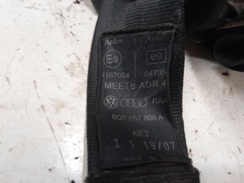 Recambio de cinturon seguridad trasero derecho para volkswagen polo iv (9n_, 9a_) 1.4 tdi referencia OEM IAM   