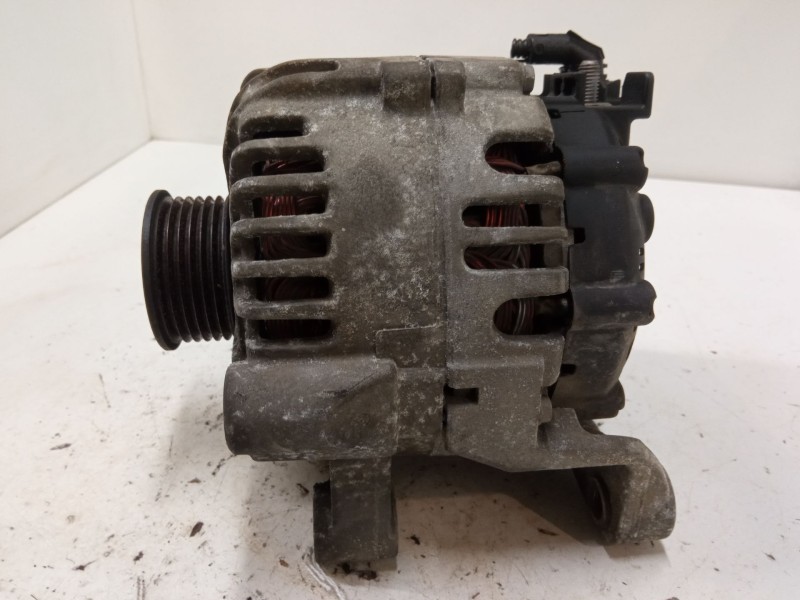 Recambio de alternador para bmw 3 (e90) 320 d referencia OEM IAM 7797519  