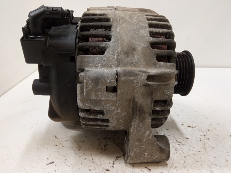 Recambio de alternador para bmw 3 (e90) 320 d referencia OEM IAM 7797519  
