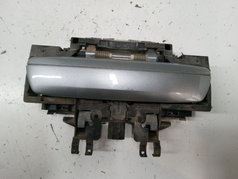 Recambio de maneta exterior puerta trasera derecha para audi a8 d3 (4e2, 4e8) 3.0 tdi quattro referencia OEM IAM 4E0949187  