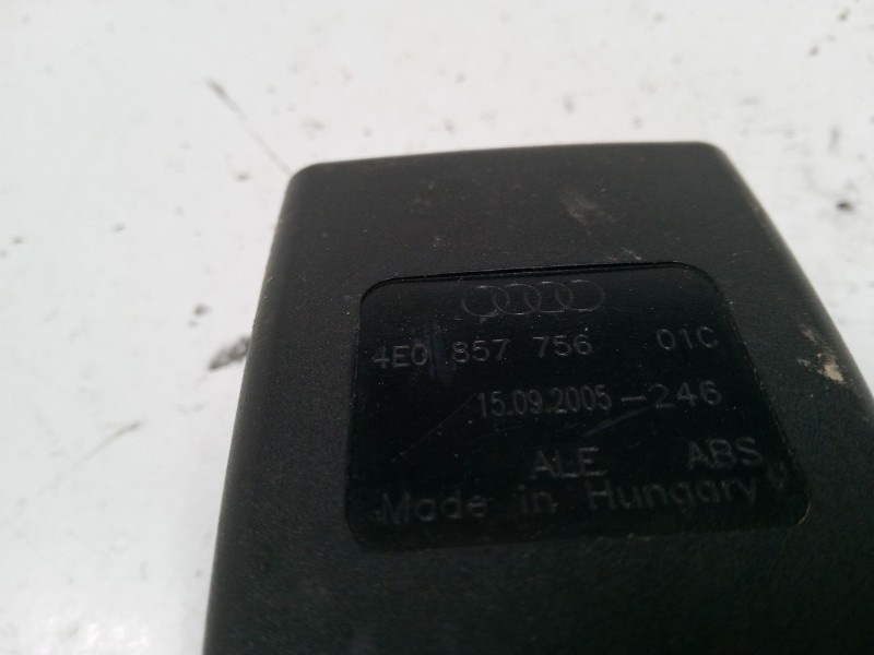 Recambio de anclaje cinturon delantero derecho para audi a8 d3 (4e2, 4e8) 3.0 tdi quattro referencia OEM IAM 4E0857756  