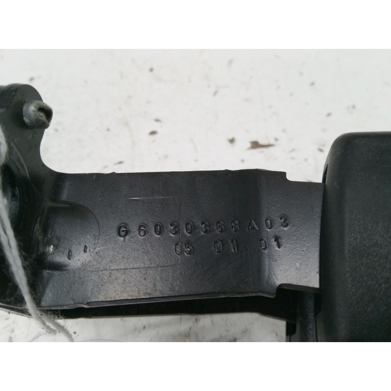 Recambio de anclaje cinturon trasero izquierdo para audi a8 d3 (4e2, 4e8) 3.0 tdi quattro referencia OEM IAM 4E0857739A  