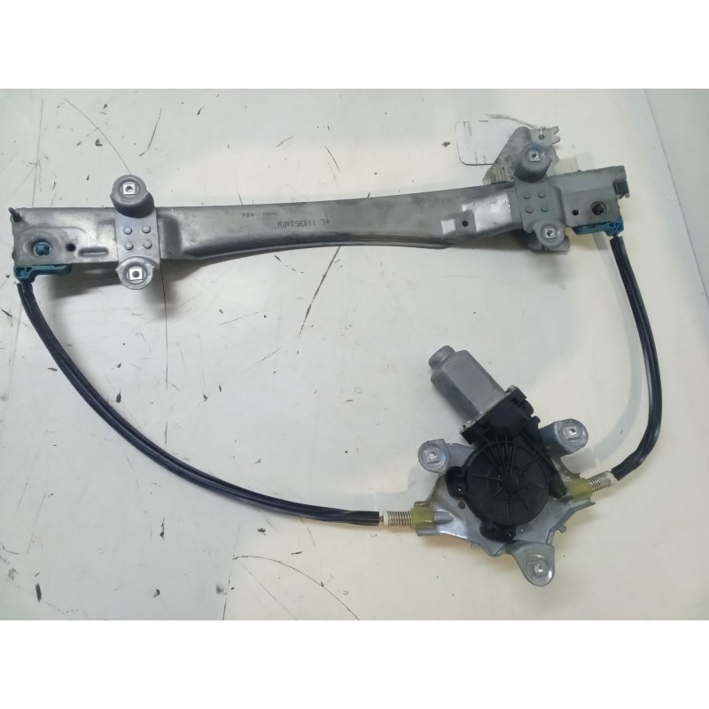 Recambio de elevalunas electrico delantero izquierdo para renault twingo ii (cn0_) 1.2 16v (cn0k, cn0v) referencia OEM IAM L1193