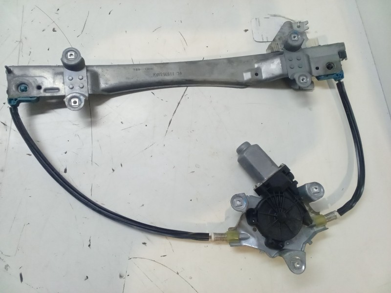 Recambio de elevalunas electrico delantero izquierdo para renault twingo ii (cn0_) 1.2 16v (cn0k, cn0v) referencia OEM IAM L1193