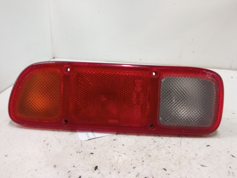 Recambio de piloto trasero derecho paragolpes para nissan terrano ii (r20) 2.7 tdi 4wd referencia OEM IAM   