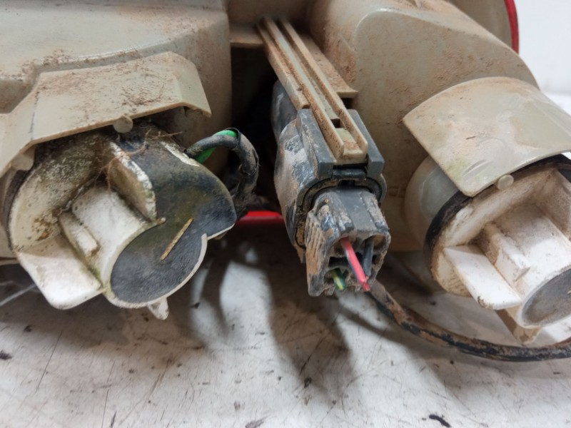 Recambio de piloto trasero derecho paragolpes para nissan terrano ii (r20) 2.7 tdi 4wd referencia OEM IAM   