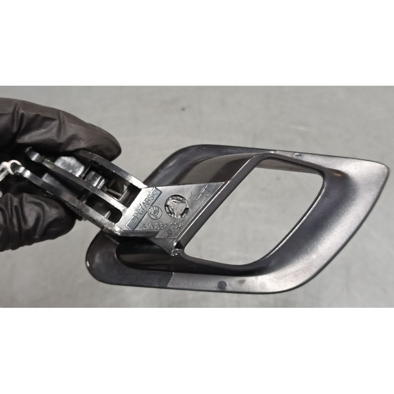 Recambio de maneta interior puerta delantera derecha para skoda fabia ii (542) 1.2 referencia OEM IAM   