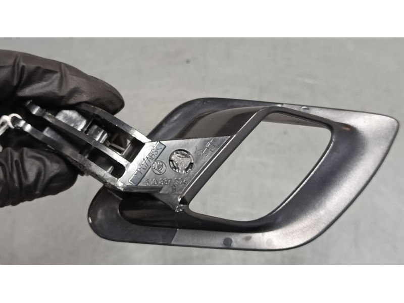 Recambio de maneta interior puerta delantera derecha para skoda fabia ii (542) 1.2 referencia OEM IAM   