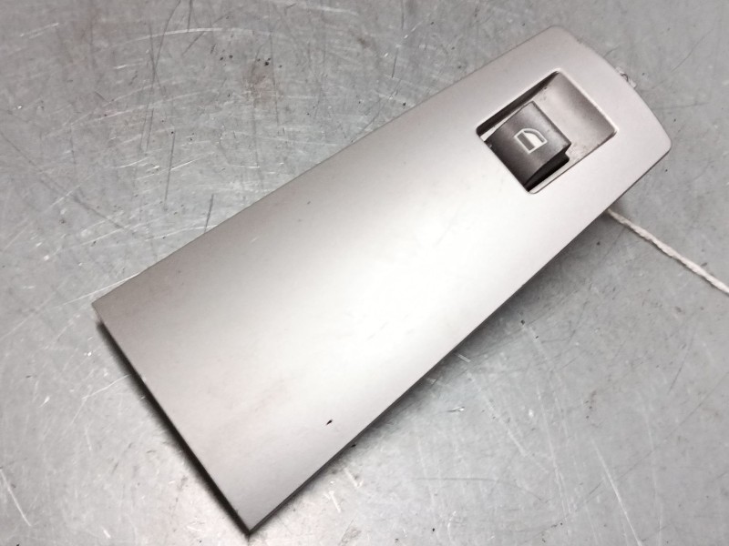Recambio de mando elevalunas delantero derecho para bmw 7 (e65, e66, e67) 730 i, li referencia OEM IAM 8379597  