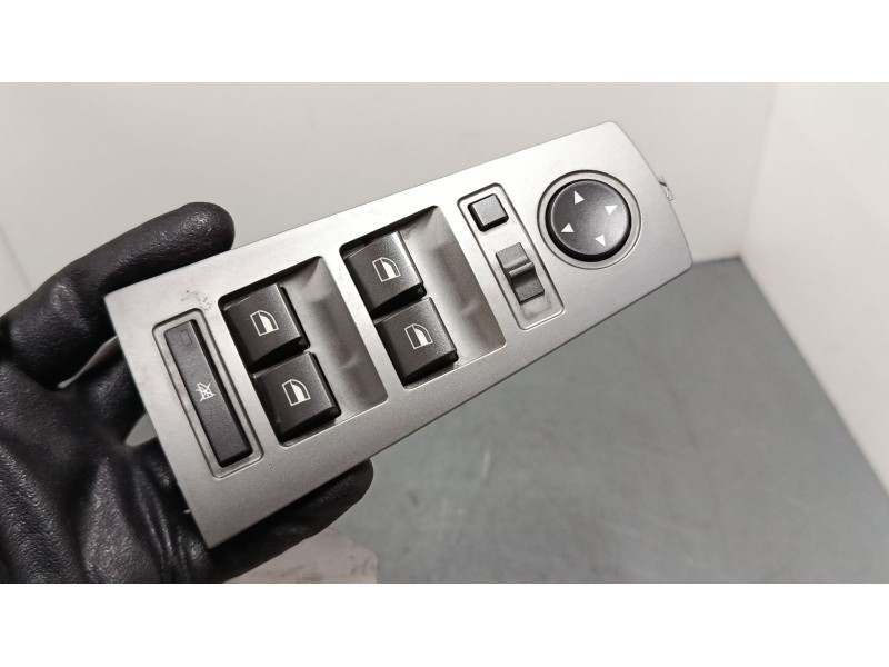 Recambio de mando elevalunas delantero izquierdo para bmw 7 (e65, e66, e67) 730 i, li referencia OEM IAM 6943055  