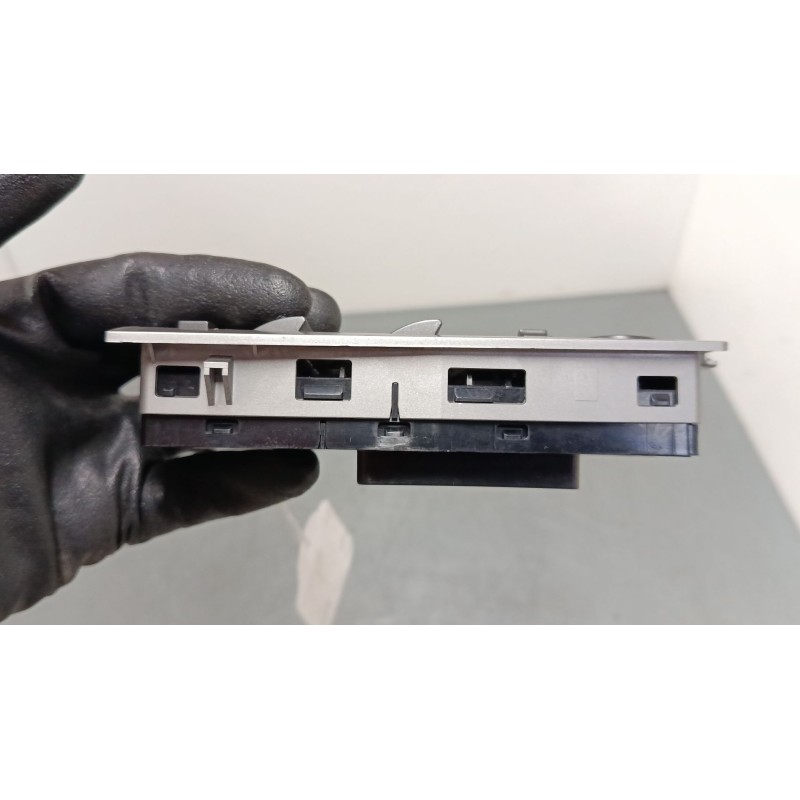 Recambio de mando elevalunas delantero izquierdo para bmw 7 (e65, e66, e67) 730 i, li referencia OEM IAM 6943055  