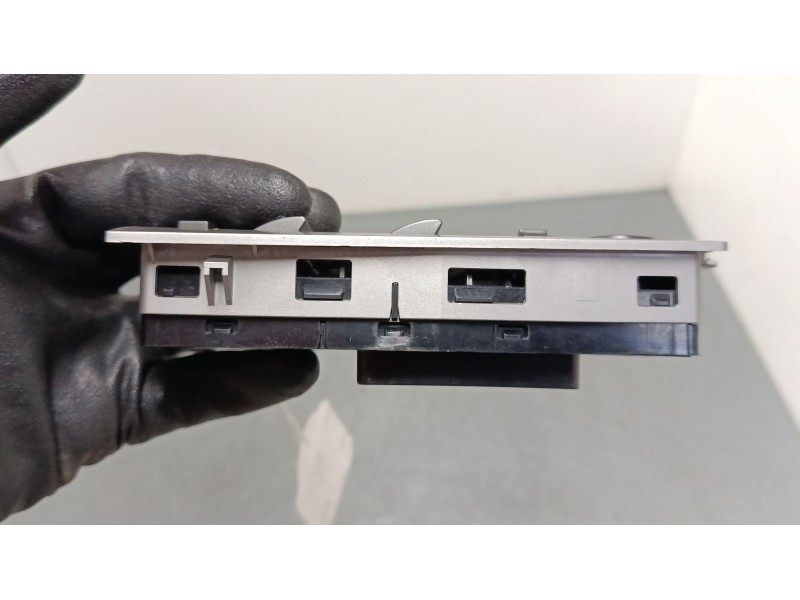 Recambio de mando elevalunas delantero izquierdo para bmw 7 (e65, e66, e67) 730 i, li referencia OEM IAM 6943055  