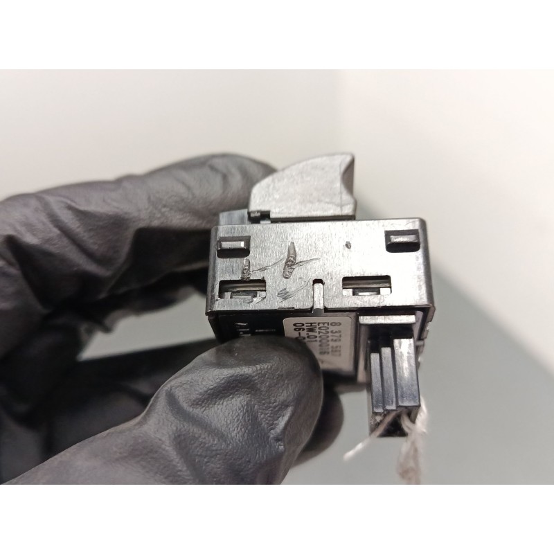 Recambio de mando elevalunas trasero derecho para bmw 7 (e65, e66, e67) 730 i, li referencia OEM IAM 8379597  