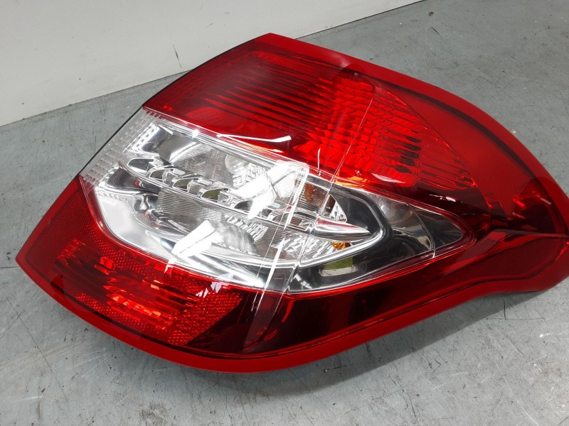 Recambio de piloto trasero derecho para citroën c4 ii (nc_) 1.6 vti 120 referencia OEM IAM 9687311980  